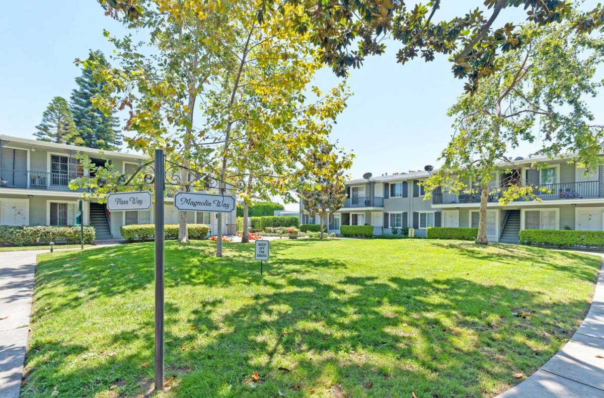 Apartment for rent at 15610 Tustin Village Way, Tustin, CA 92780