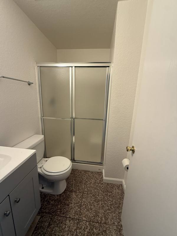 Apartment for rent at 103 E Lewelling Blvd #2 Downstairs&7 Upsta, San Lorenzo, CA 94580