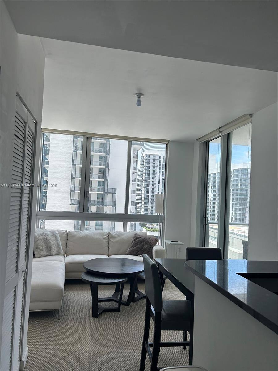 Apartment for rent at 300 S Biscayne Blvd #300T2011, Miami, FL 33131
