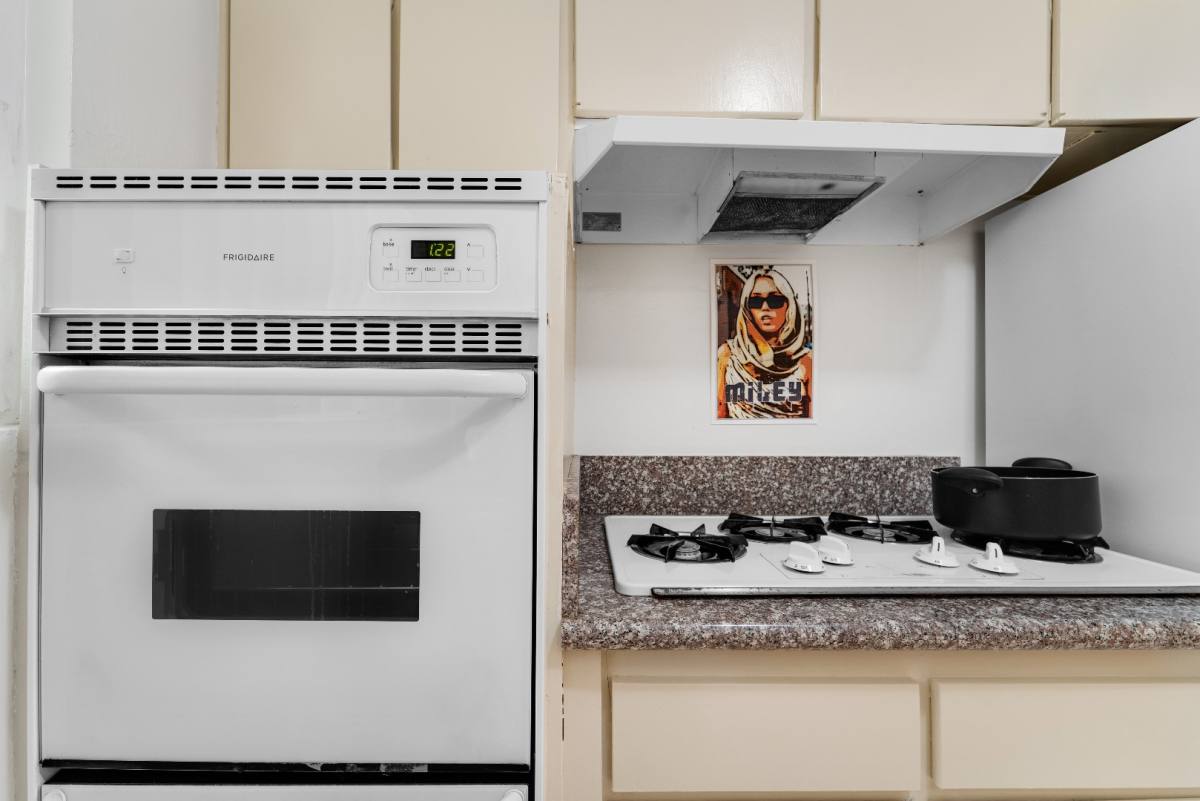Apartment for rent at 691 Levering Ave #5, Los Angeles, CA 90024