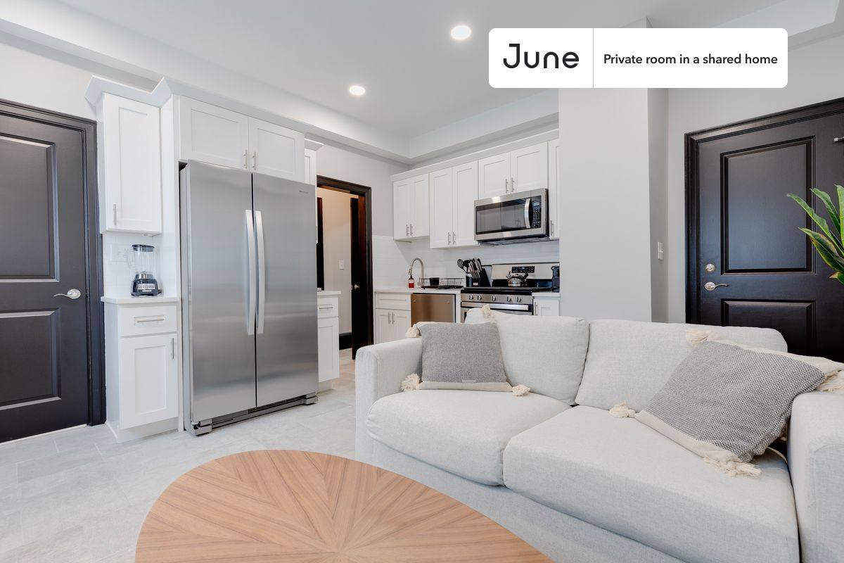Apartment for rent at 114 Boston St #C, Dorchester, MA 02125