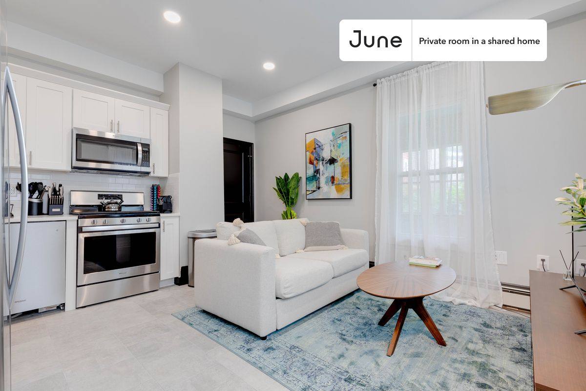 Apartment for rent at 114 Boston St #C, Dorchester, MA 02125