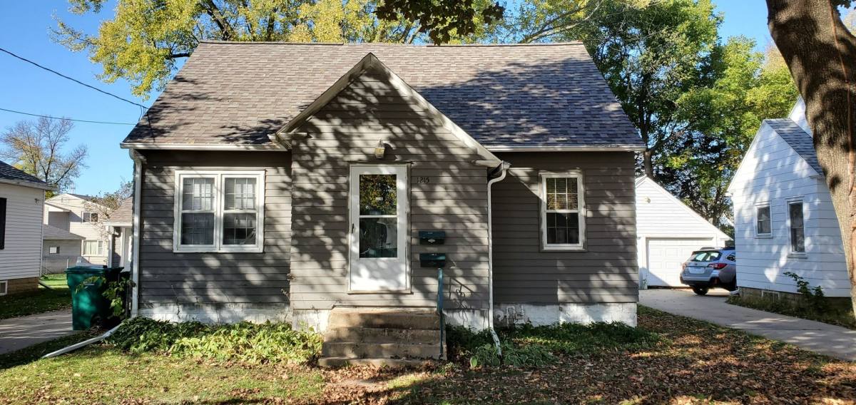 Apartment for rent at 1215 7th Ave SE, Rochester, MN 55904