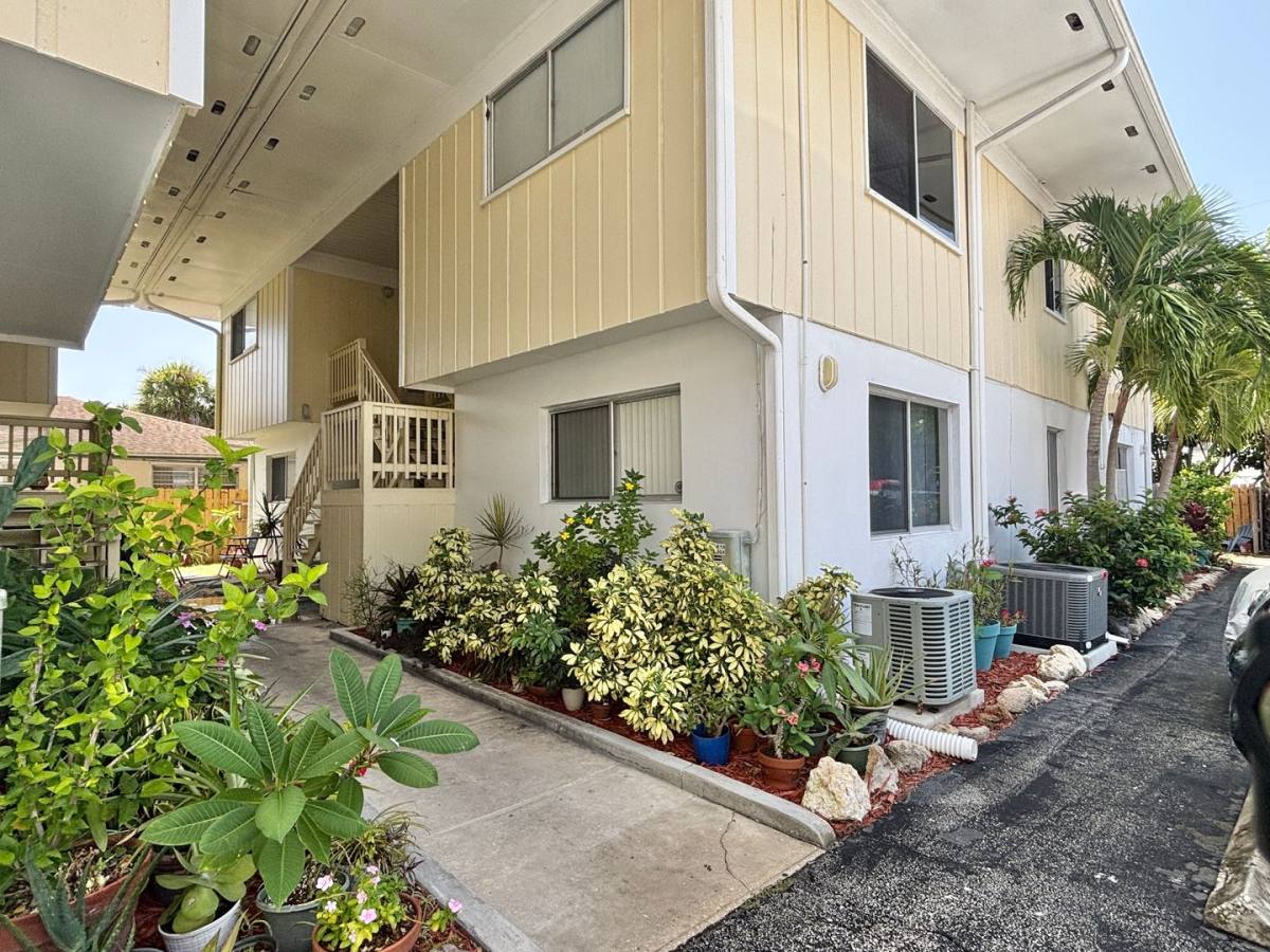 Apartment for rent at 419 Ocean Ave, Melbourne Beach, FL 32951