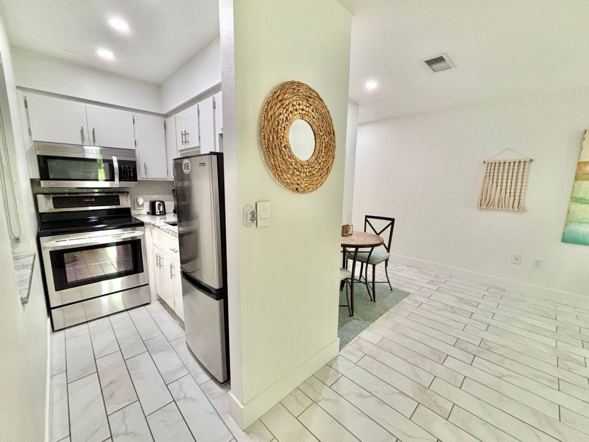 Apartment for rent at 419 Ocean Ave, Melbourne Beach, FL 32951
