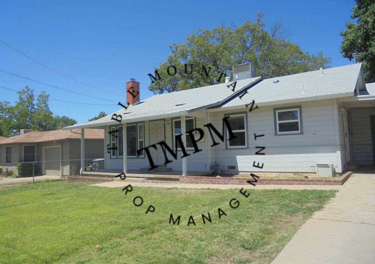House for rent at 2510 Yard St, Oroville, CA 95966
