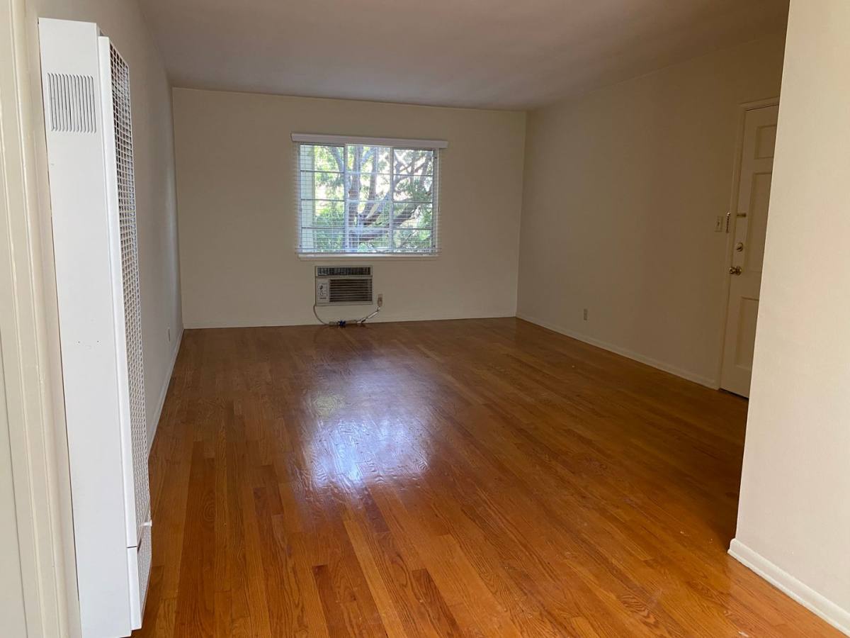 Apartment for rent at 1756 N Verdugo Rd, Glendale, CA 91208