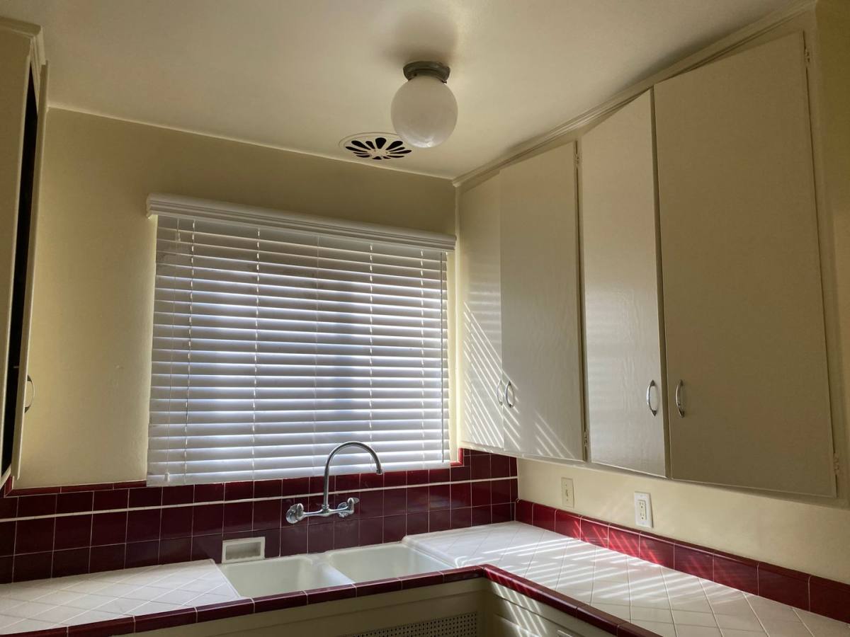 Apartment for rent at 1756 N Verdugo Rd, Glendale, CA 91208