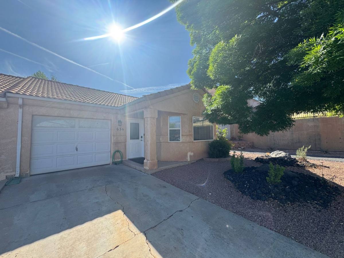 Townhouse for rent at 636 N 220 W, La Verkin, UT 84745