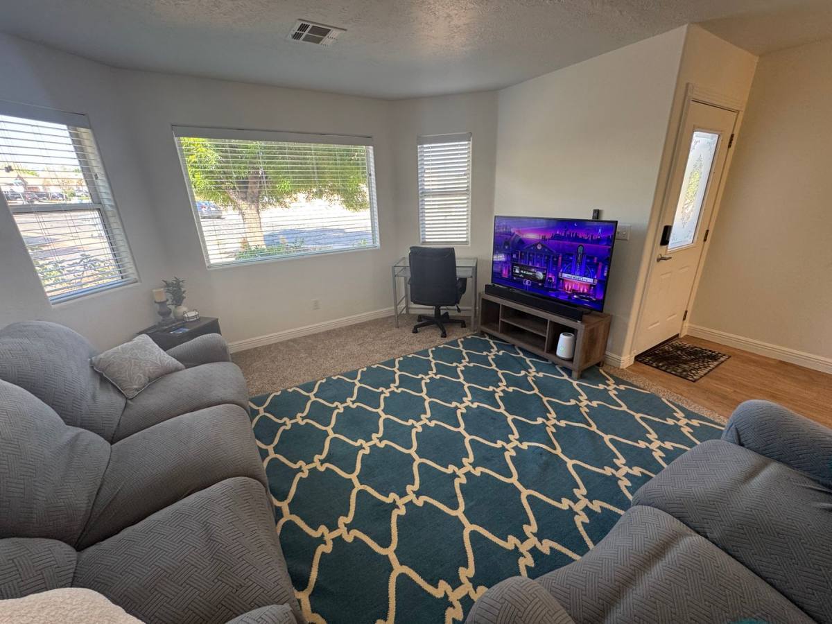 Townhouse for rent at 636 N 220 W, La Verkin, UT 84745