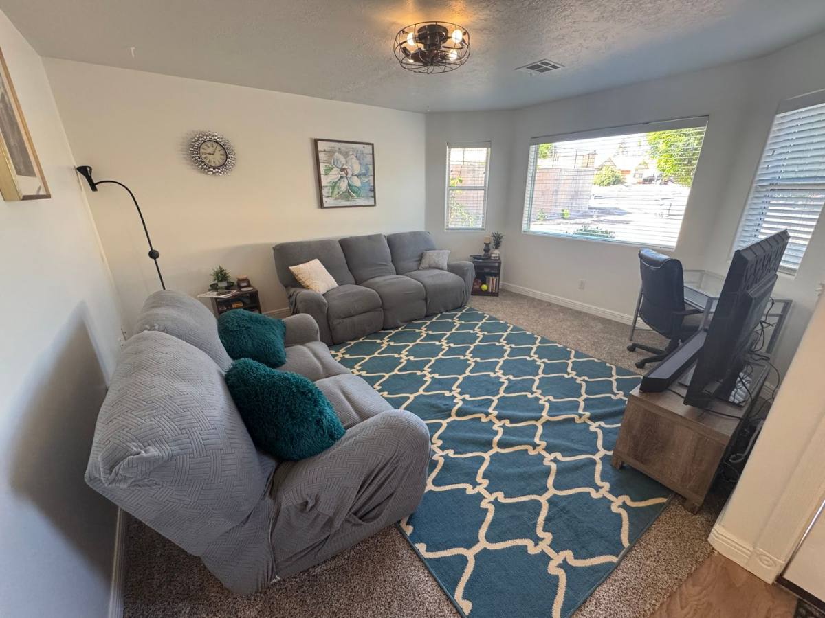 Townhouse for rent at 636 N 220 W, La Verkin, UT 84745