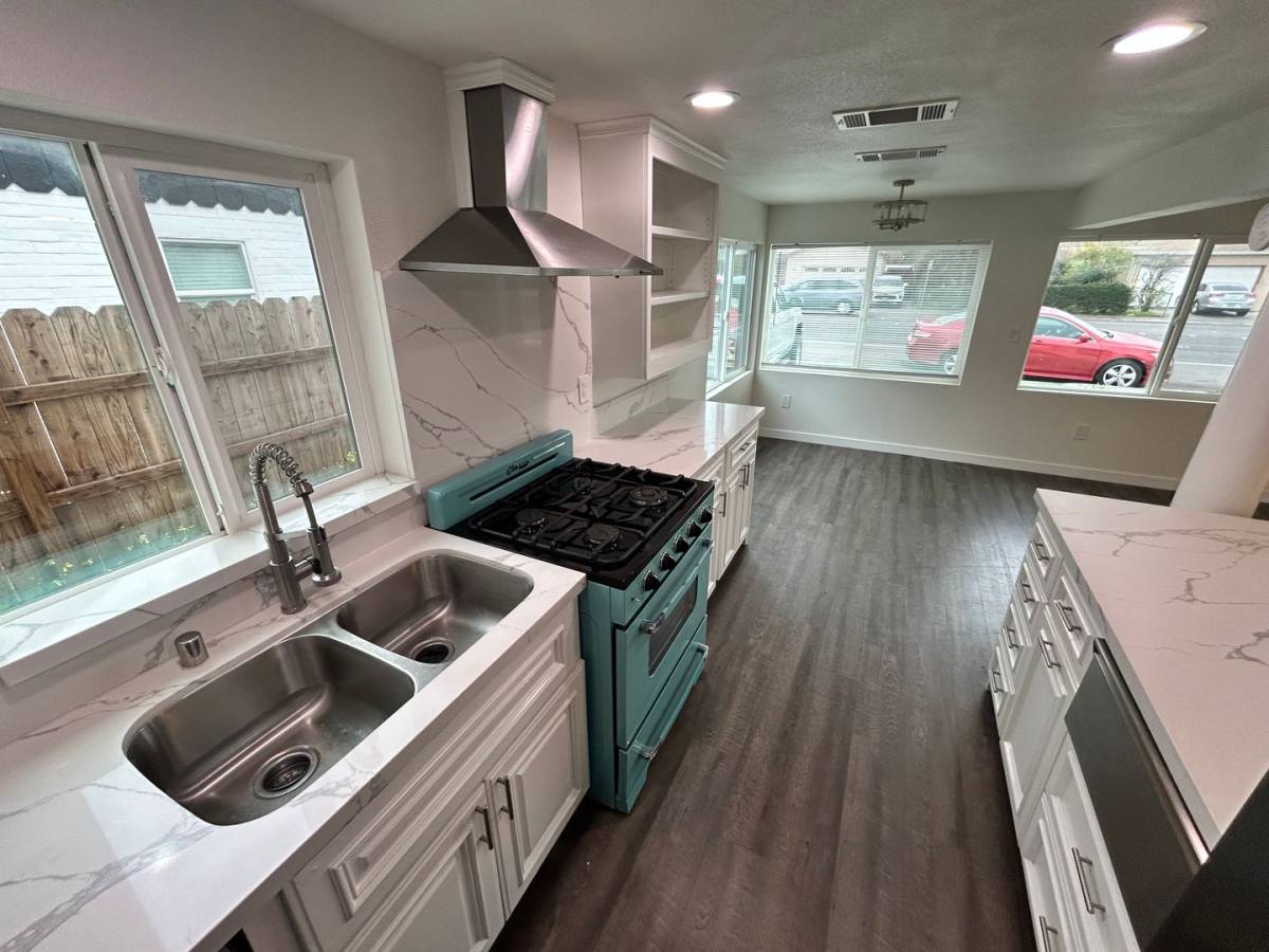 House for rent at 1525 W Orangeburg, Modesto, CA 95350
