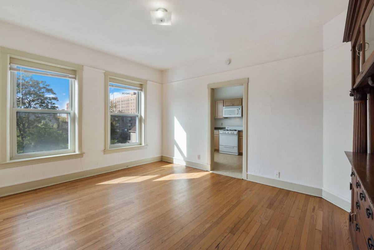 Apartment for rent at 805-11 N 22nd, Milwaukee, WI 53233