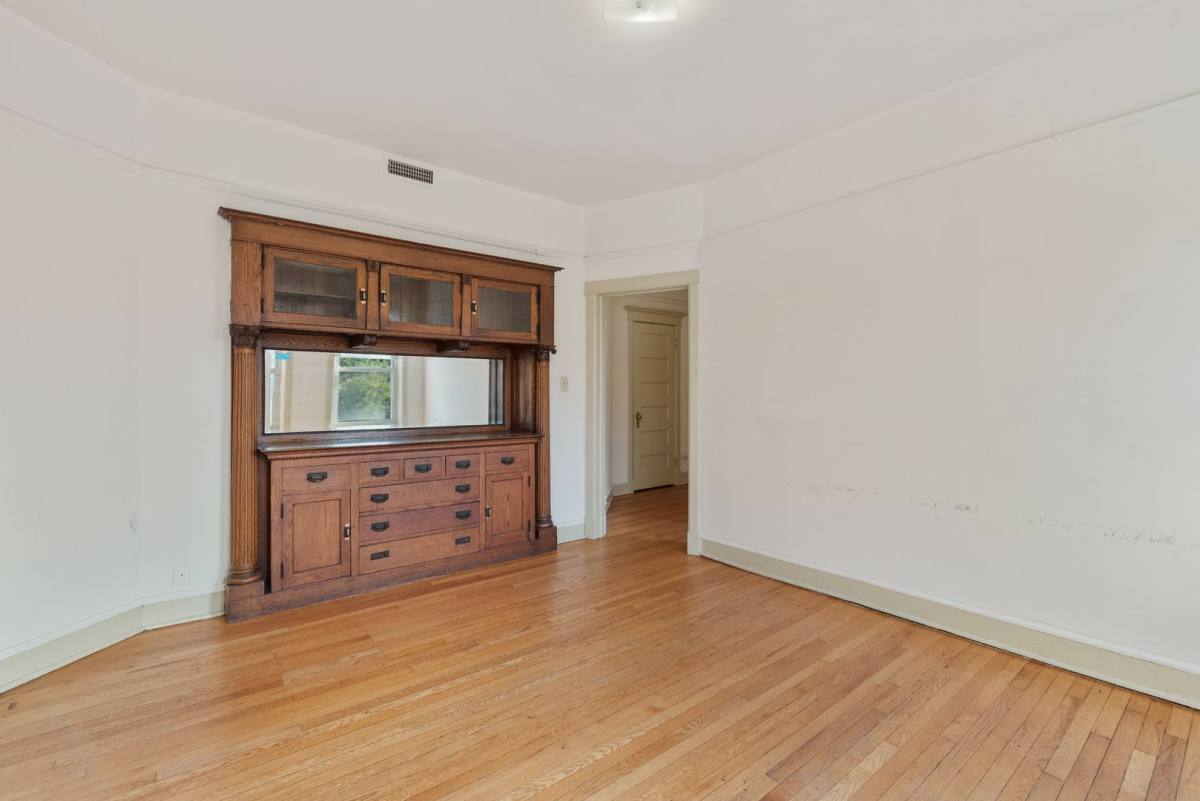 Apartment for rent at 805-11 N 22nd, Milwaukee, WI 53233