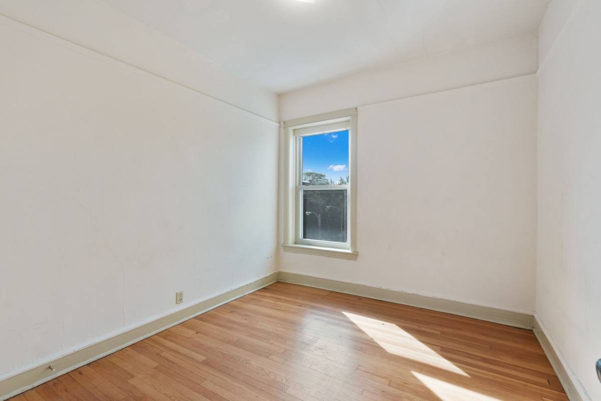 Apartment for rent at 805-11 N 22nd, Milwaukee, WI 53233