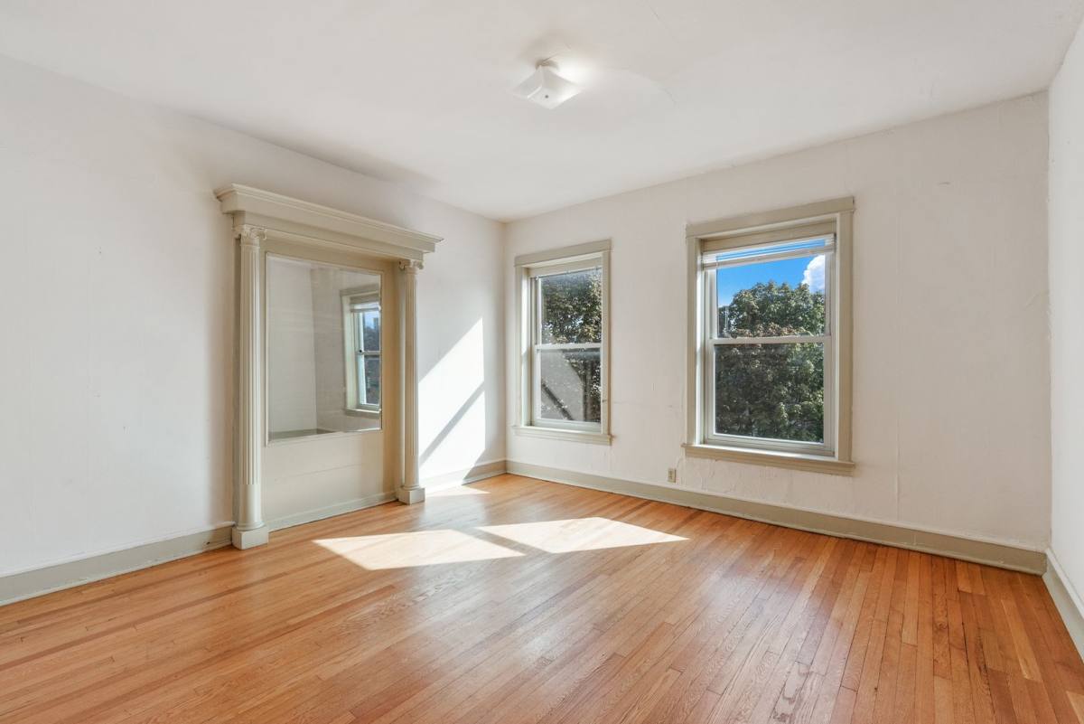 Apartment for rent at 805-11 N 22nd, Milwaukee, WI 53233