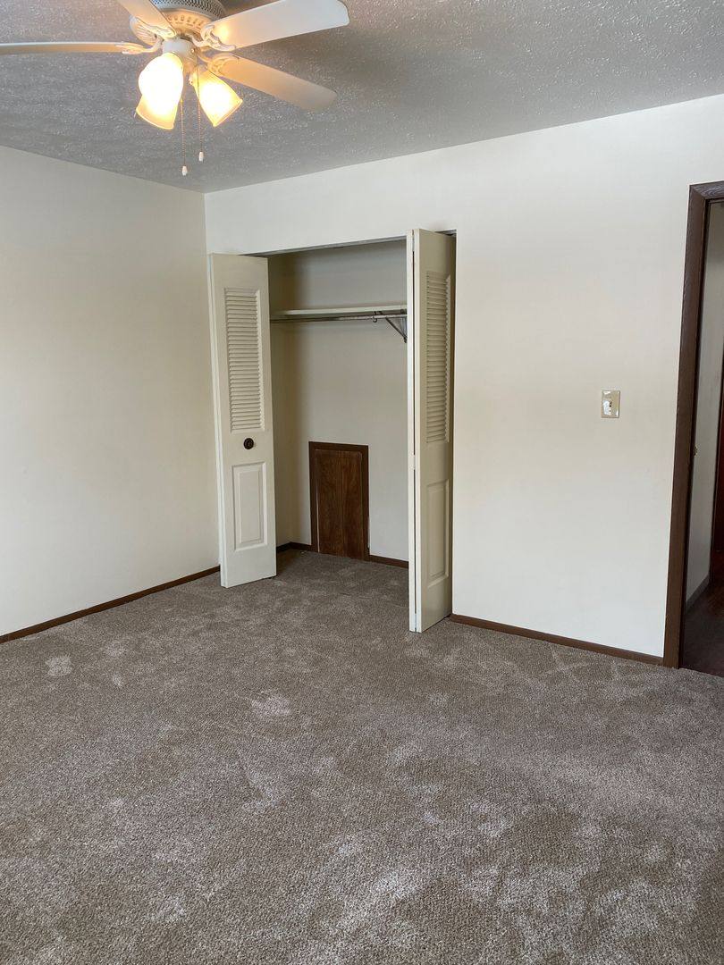 Apartment for rent at 8154 Stadler Ave, Youngstown, OH 44512