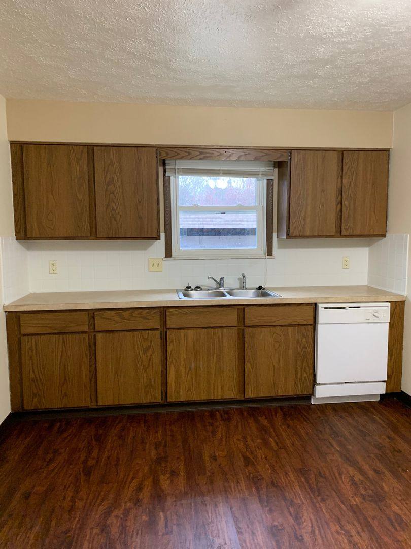 Apartment for rent at 8154 Stadler Ave, Youngstown, OH 44512