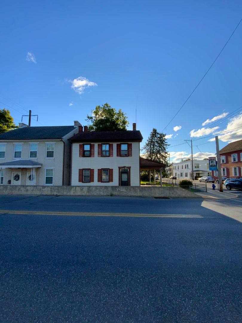 Apartment for rent at 31 New Haven St, Mount Joy, PA 17552