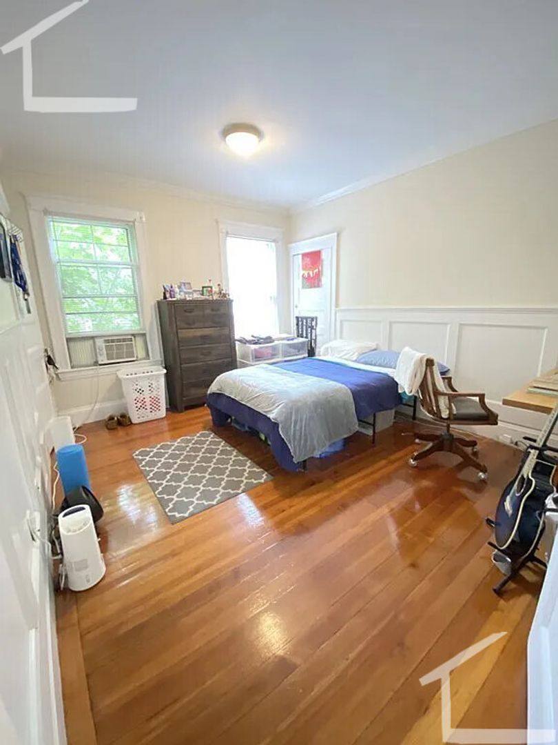 House for rent at 35 Ridgemont St #2, Allston, MA 02134