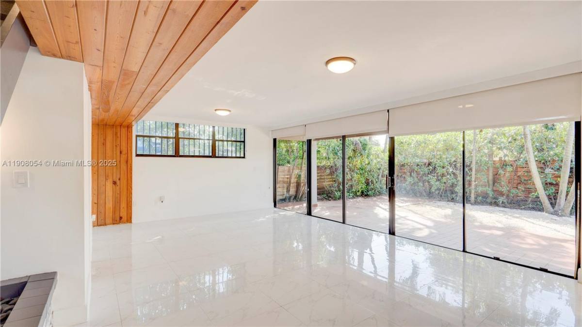 House for rent at 6460 NW 2nd St, Miami, FL 33126
