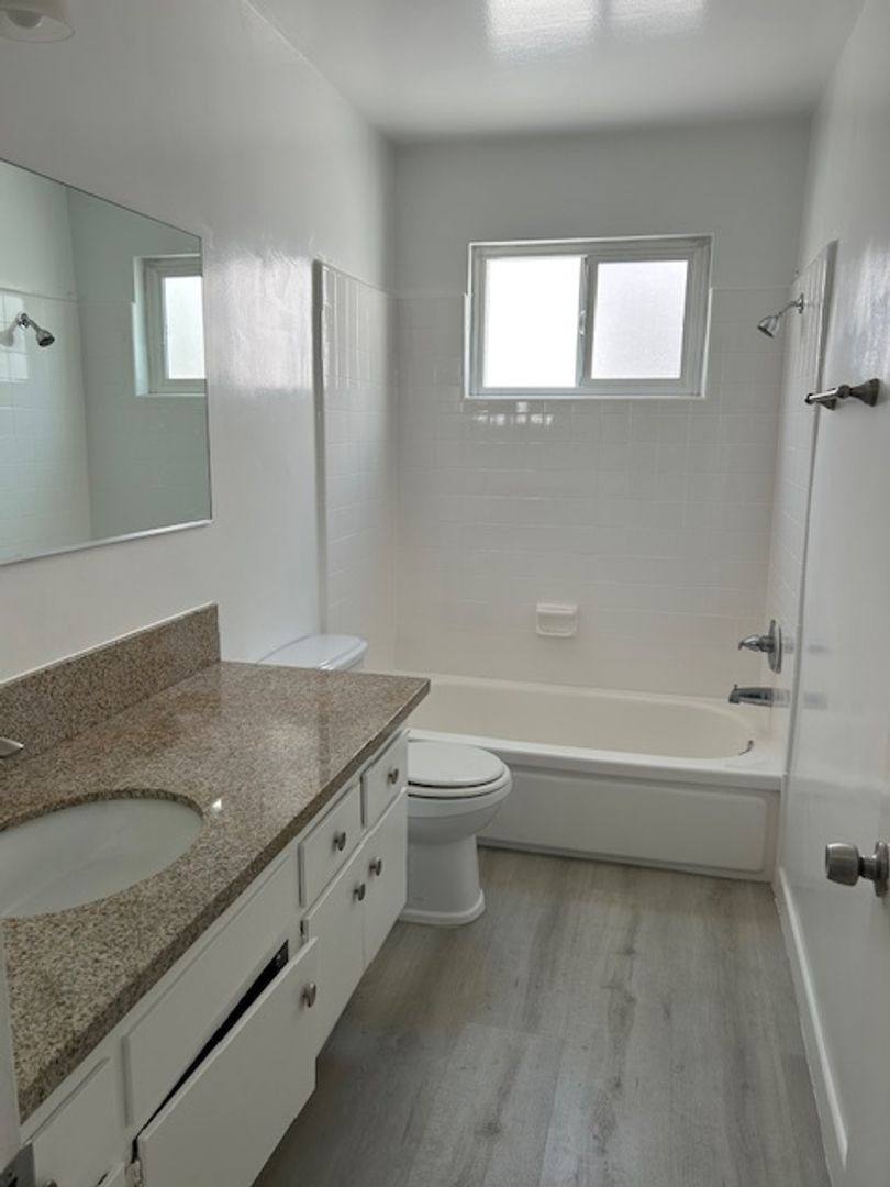 Apartment for rent at 4215-4219 W Slauson Ave, Los Angeles, CA 90043