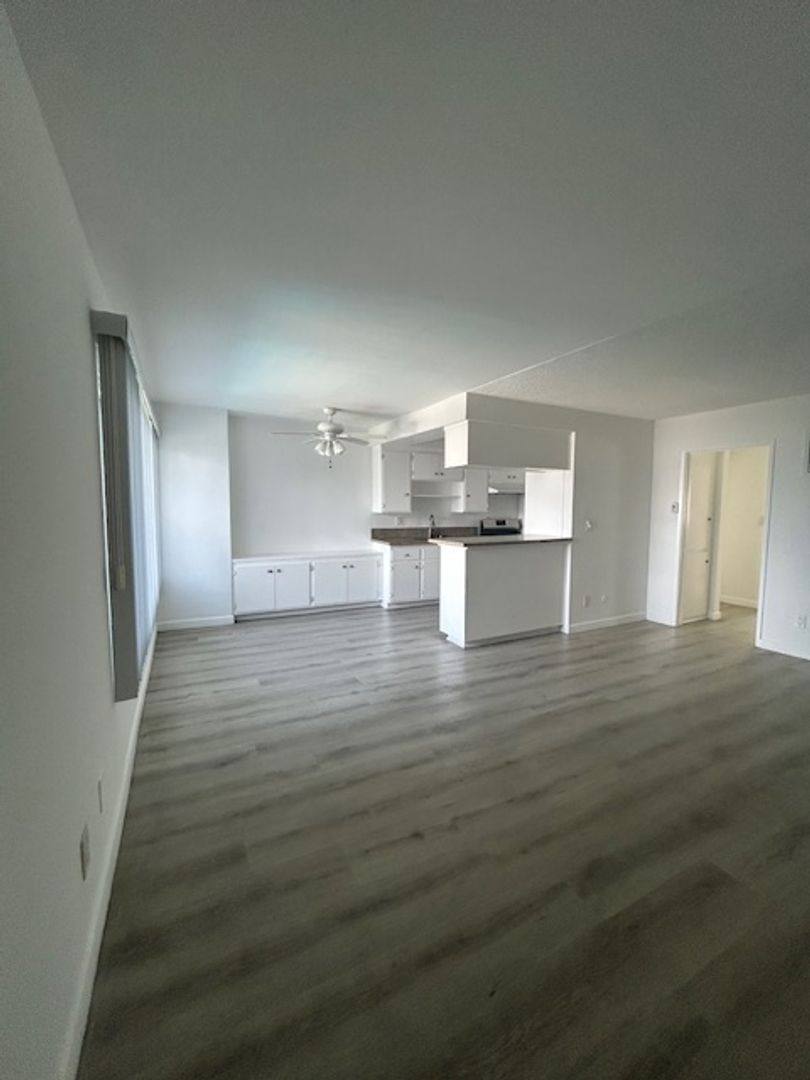 Apartment for rent at 4215-4219 W Slauson Ave, Los Angeles, CA 90043