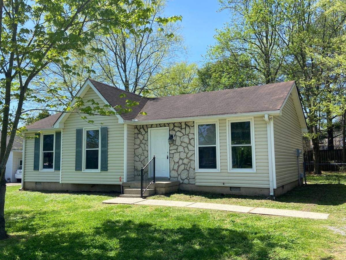 House for rent at 203 Luckett Place, Smyrna, TN 37167