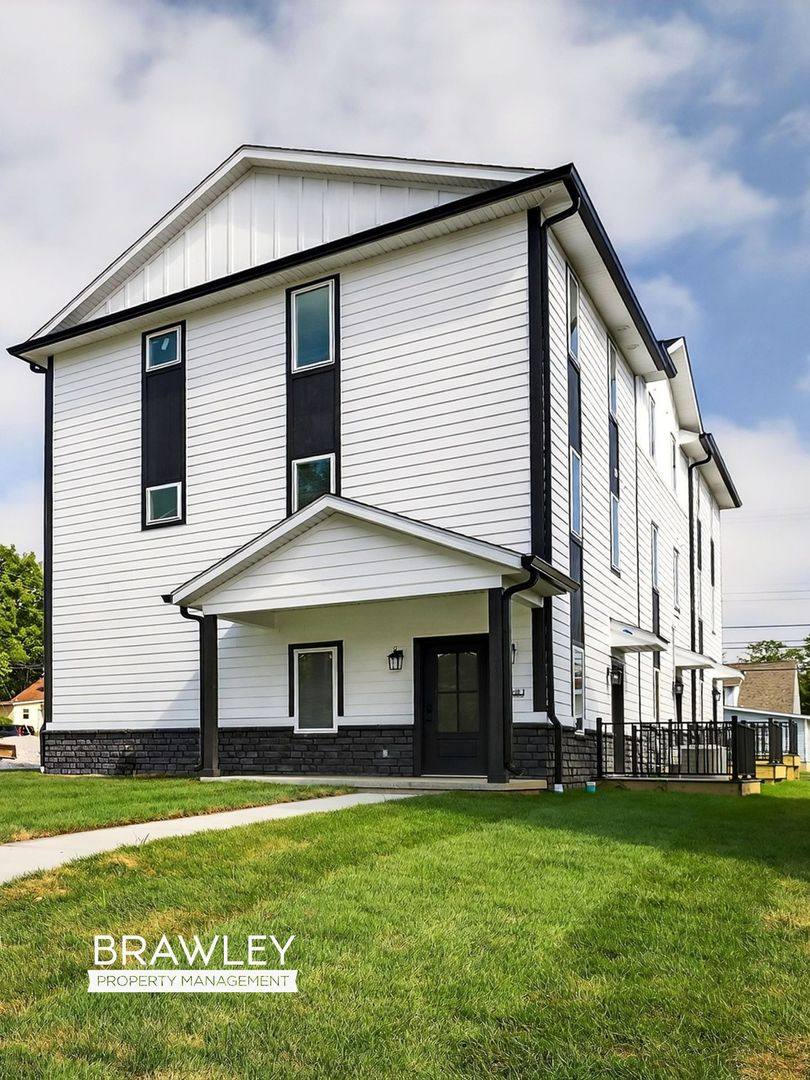 Townhouse for rent at 422 E Cottage Grove, Bloomington, IN 47408