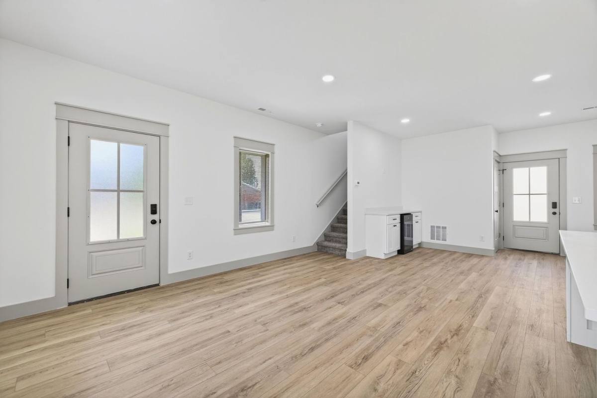 Townhouse for rent at 422 E Cottage Grove, Bloomington, IN 47408