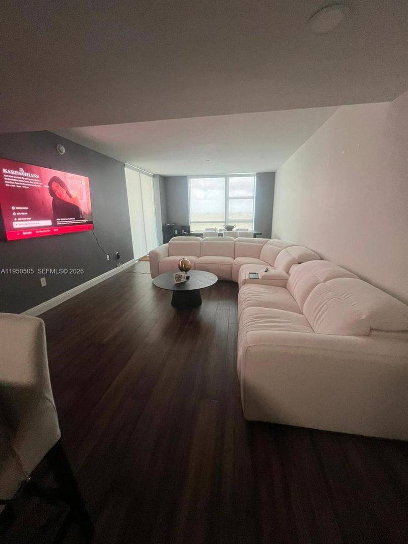 House for rent at 2641 N Flamingo Rd, Fort Lauderdale, FL 33323