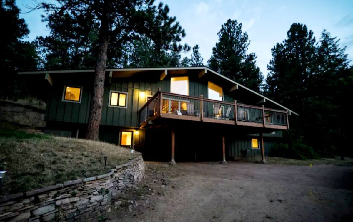 House for rent at 853 Wagonwheel Gap Rd, Boulder, CO 80302