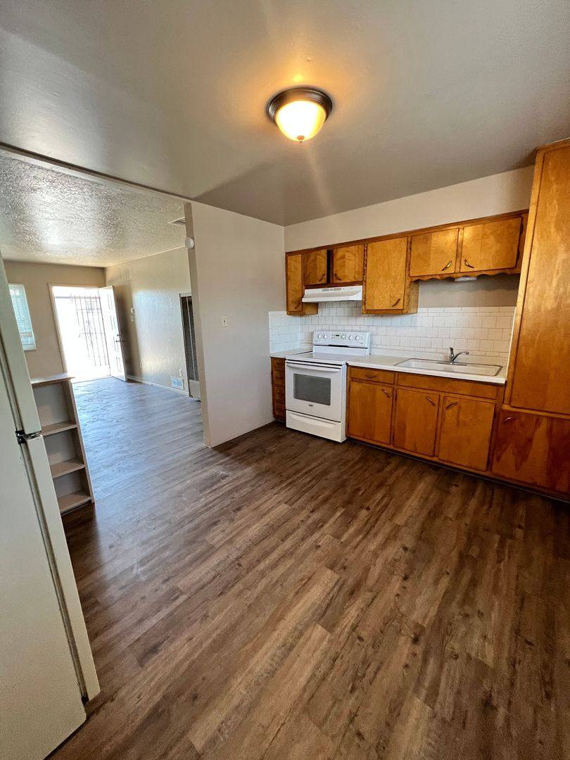 Apartment for rent at 305 Charleston Dr NE, Albuquerque, NM 87108