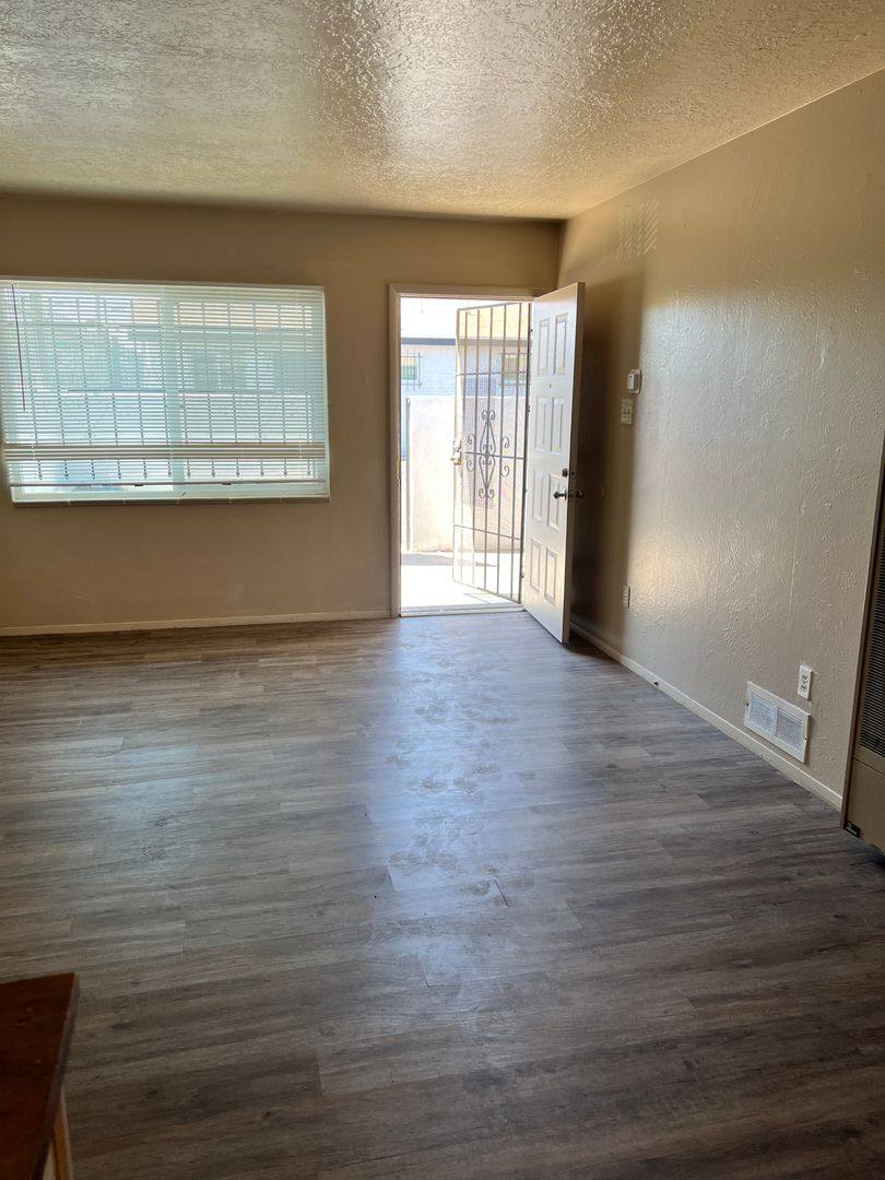 Apartment for rent at 305 Charleston Dr NE, Albuquerque, NM 87108