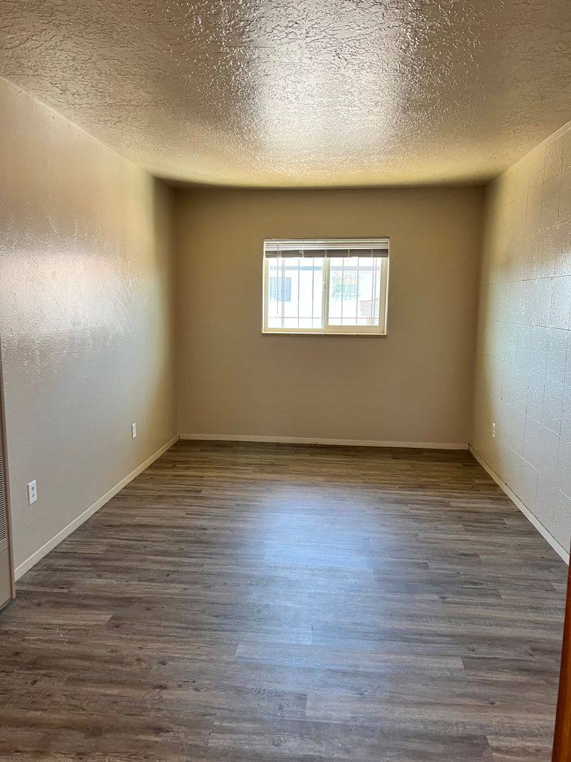 Apartment for rent at 305 Charleston Dr NE, Albuquerque, NM 87108