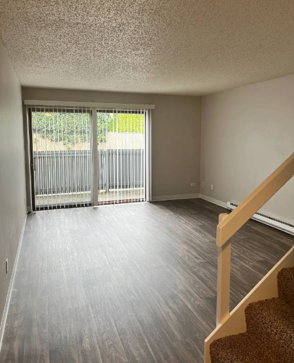 Apartment for rent at 105 N St SE, Auburn, WA 98002