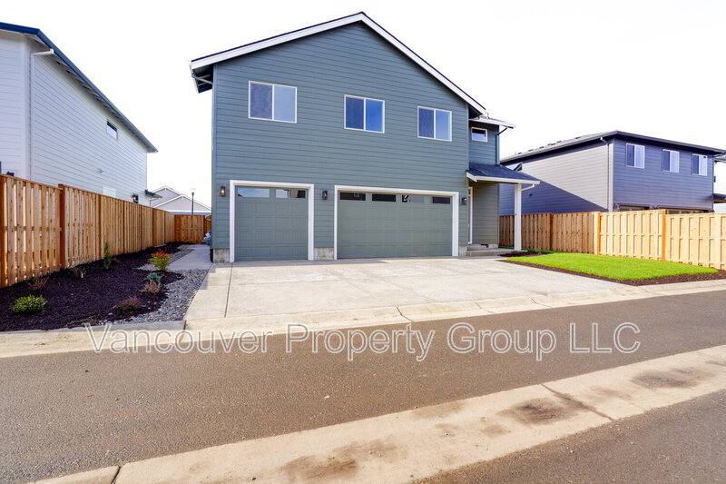 Townhouse for rent at 2928 NW 16th St #A, Battle Ground, WA 98604