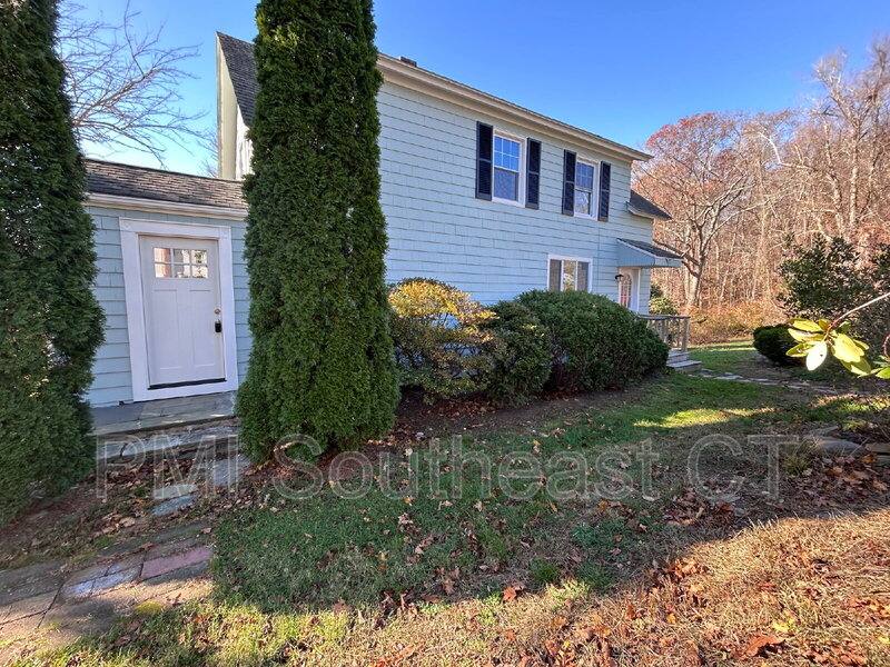 House for rent at 142R Old Norwich Rd, Quaker Hill, CT 06375
