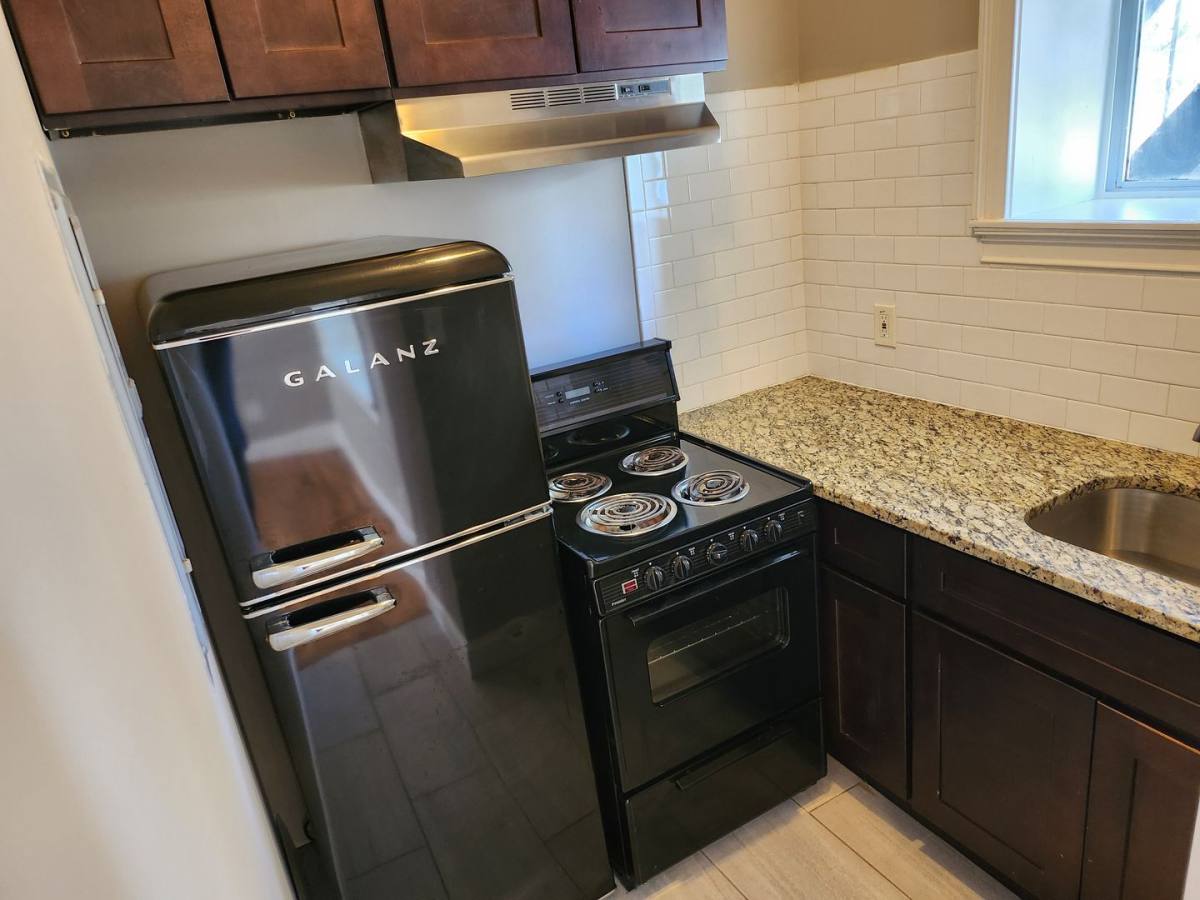 Apartment for rent at 207 N 8th St, Allentown, PA 18102