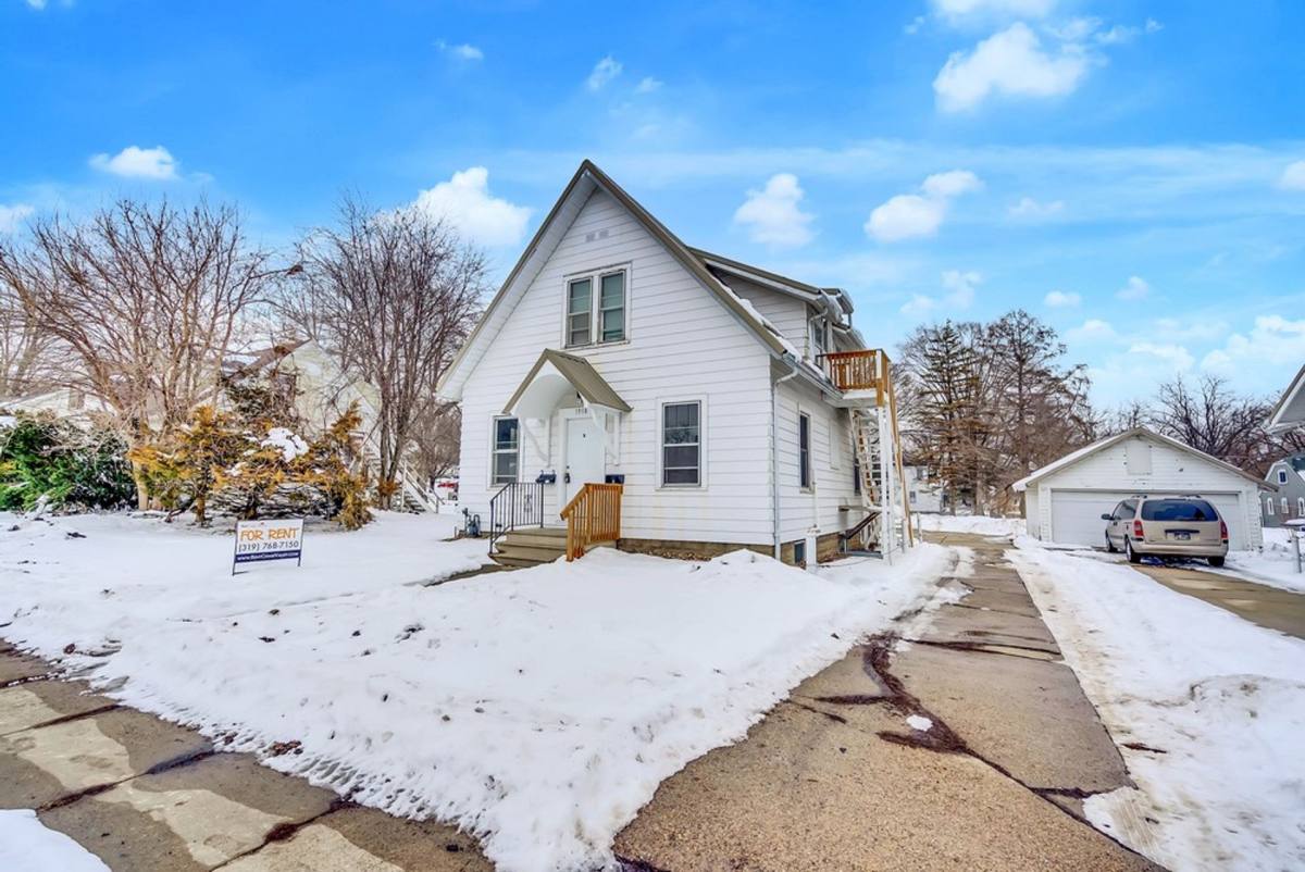 Townhouse for rent at 1918 Olive St, Cedar Falls, IA 50613