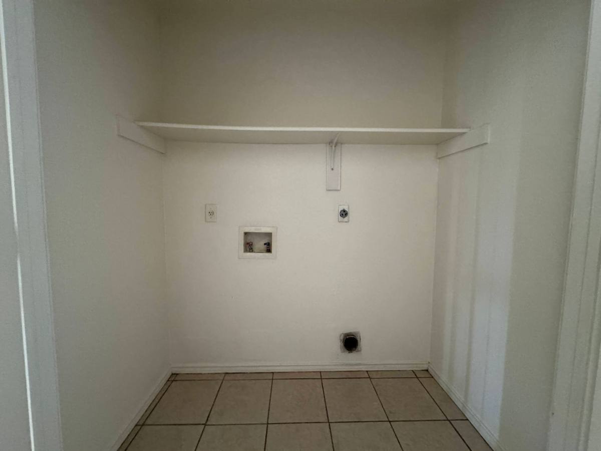 Apartment for rent at 1300 Dugger Circle, Killeen, TX 76543
