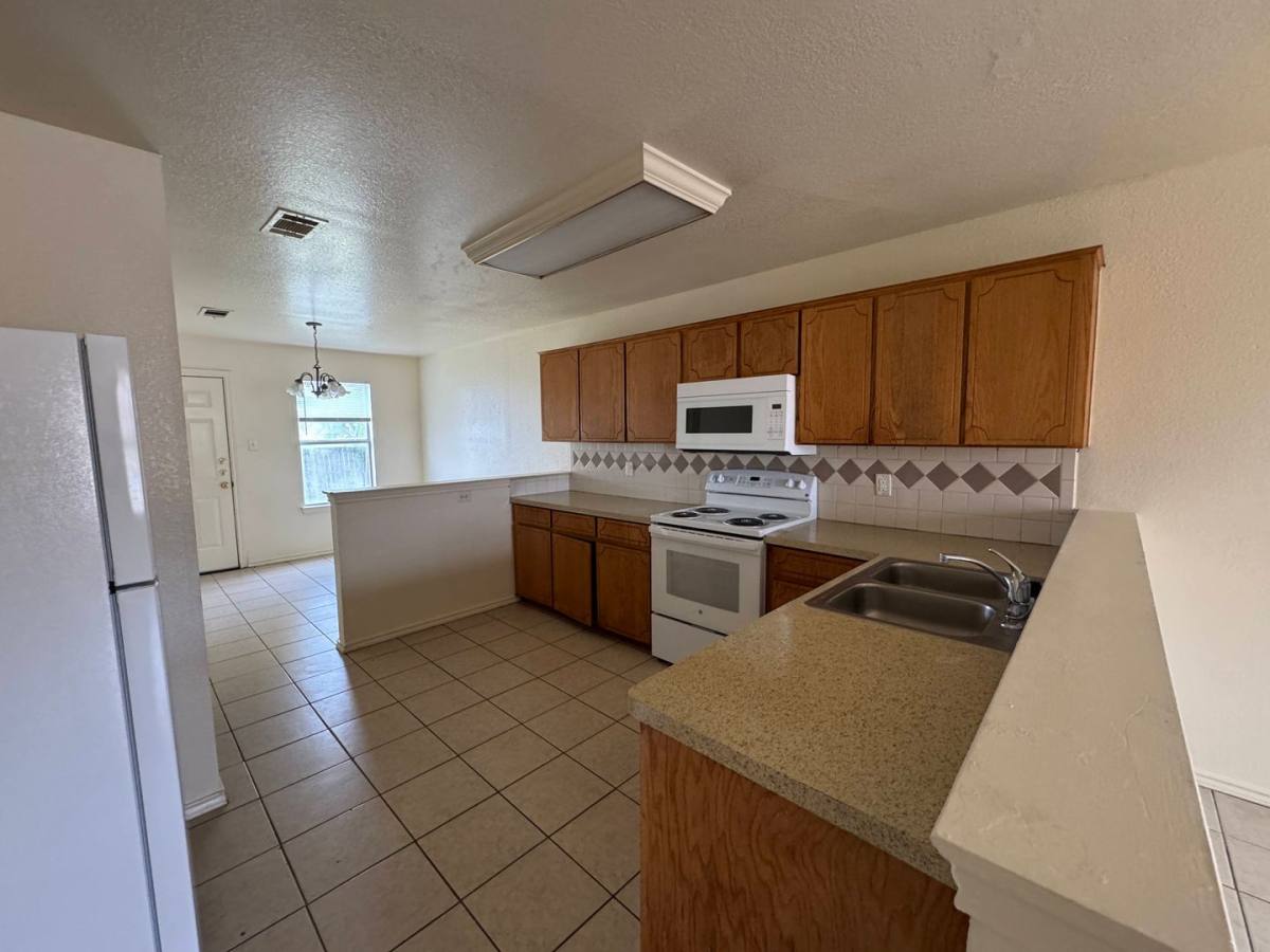 Apartment for rent at 1300 Dugger Circle, Killeen, TX 76543