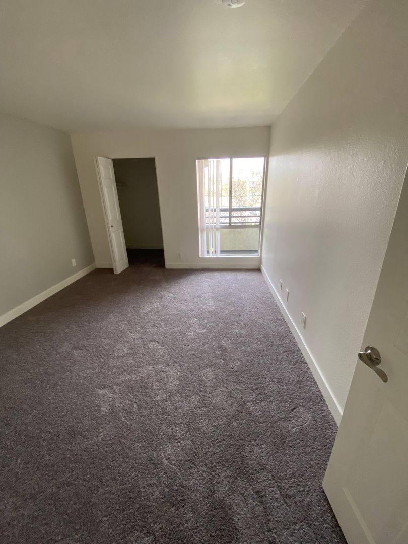 Apartment for rent at 1250 N June St, Los Angeles, CA 90038