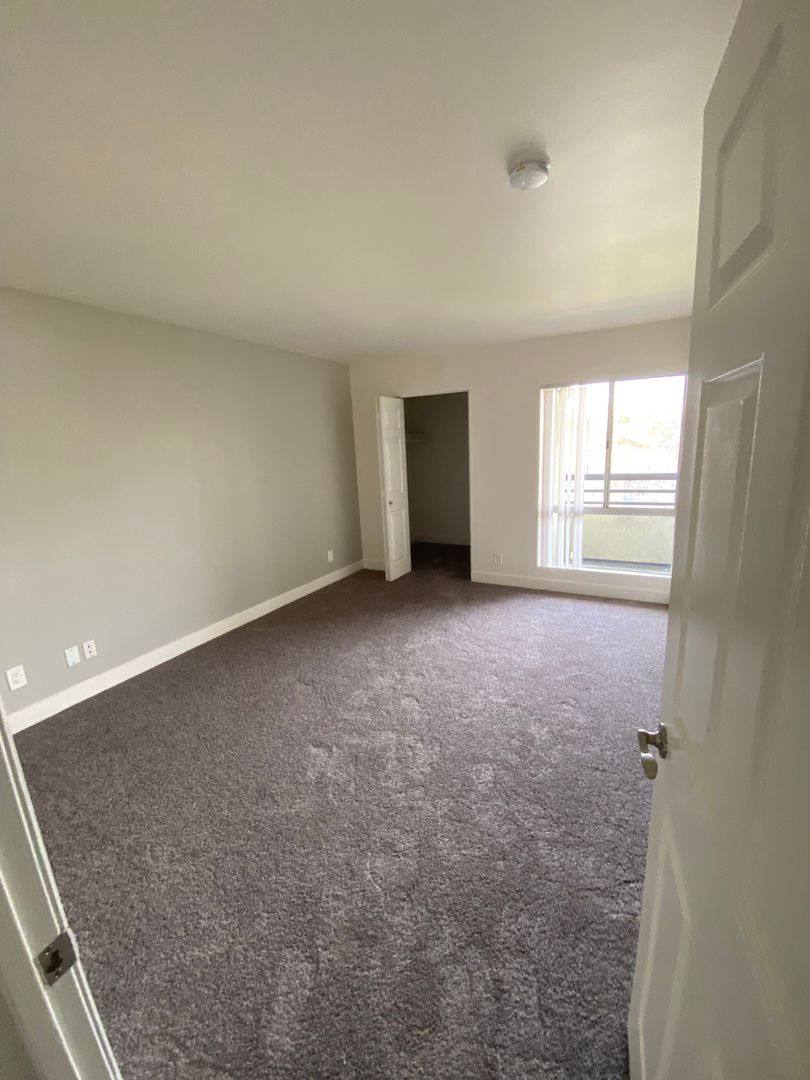 Apartment for rent at 1250 N June St, Los Angeles, CA 90038