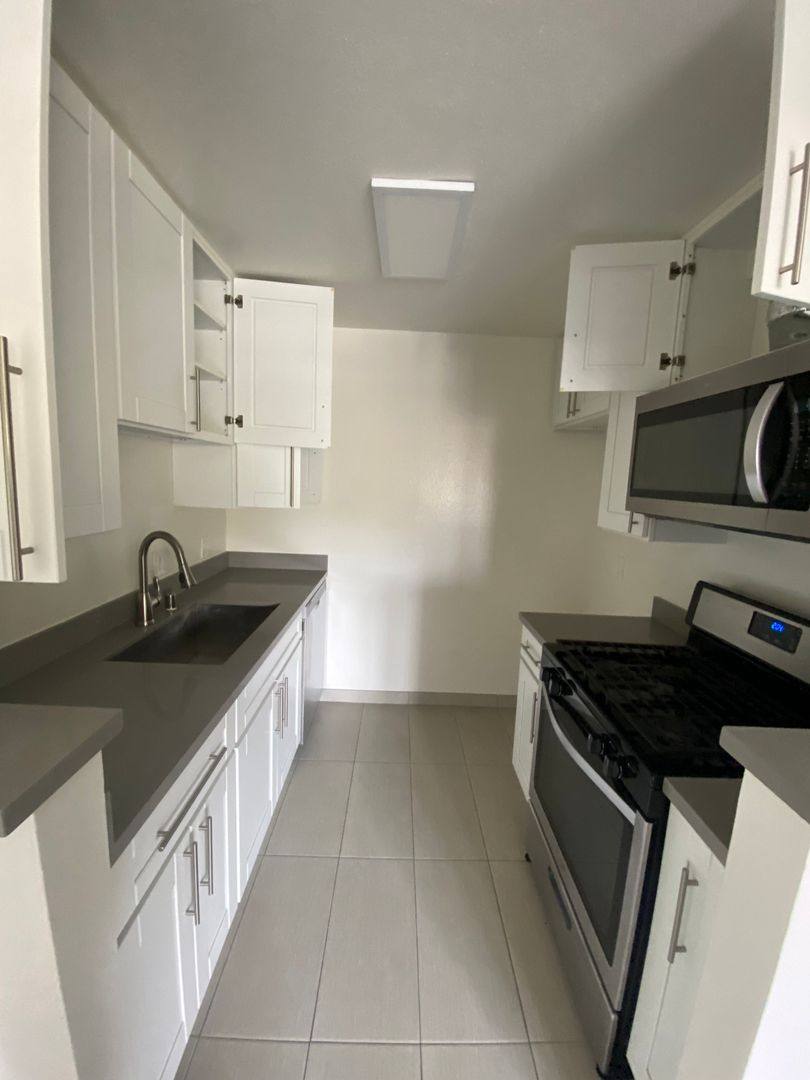 Apartment for rent at 1250 N June St, Los Angeles, CA 90038
