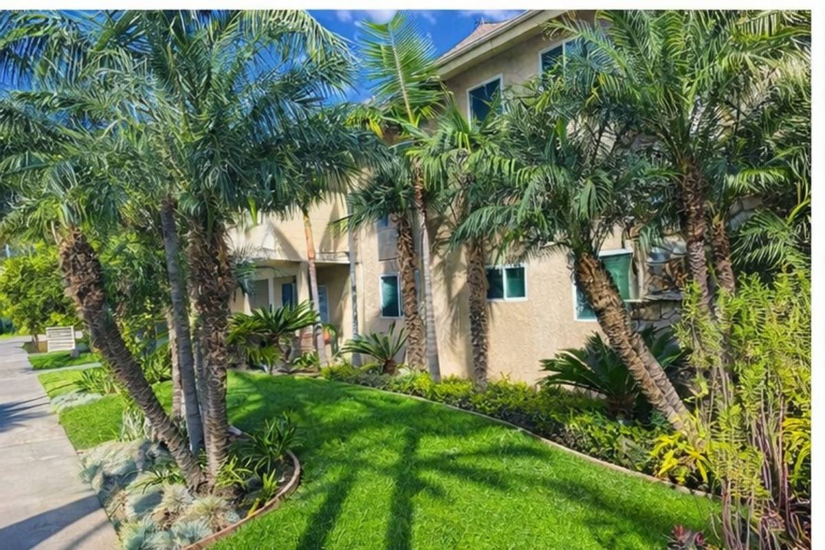Apartment for rent at 4111 Howard Ave, Los Alamitos, CA 90720