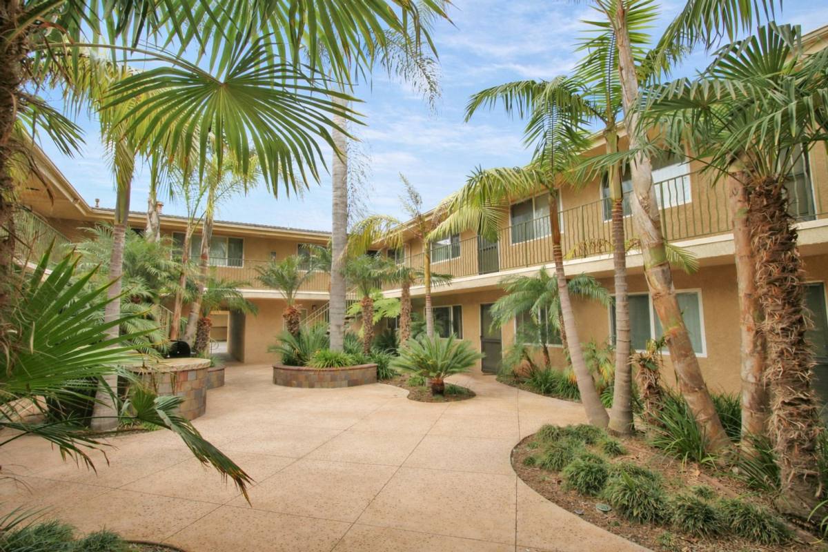 Apartment for rent at 4111 Howard Ave, Los Alamitos, CA 90720