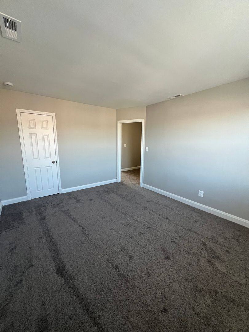 Apartment for rent at 3611 Ravenwood Ave, Baltimore, MD 21213