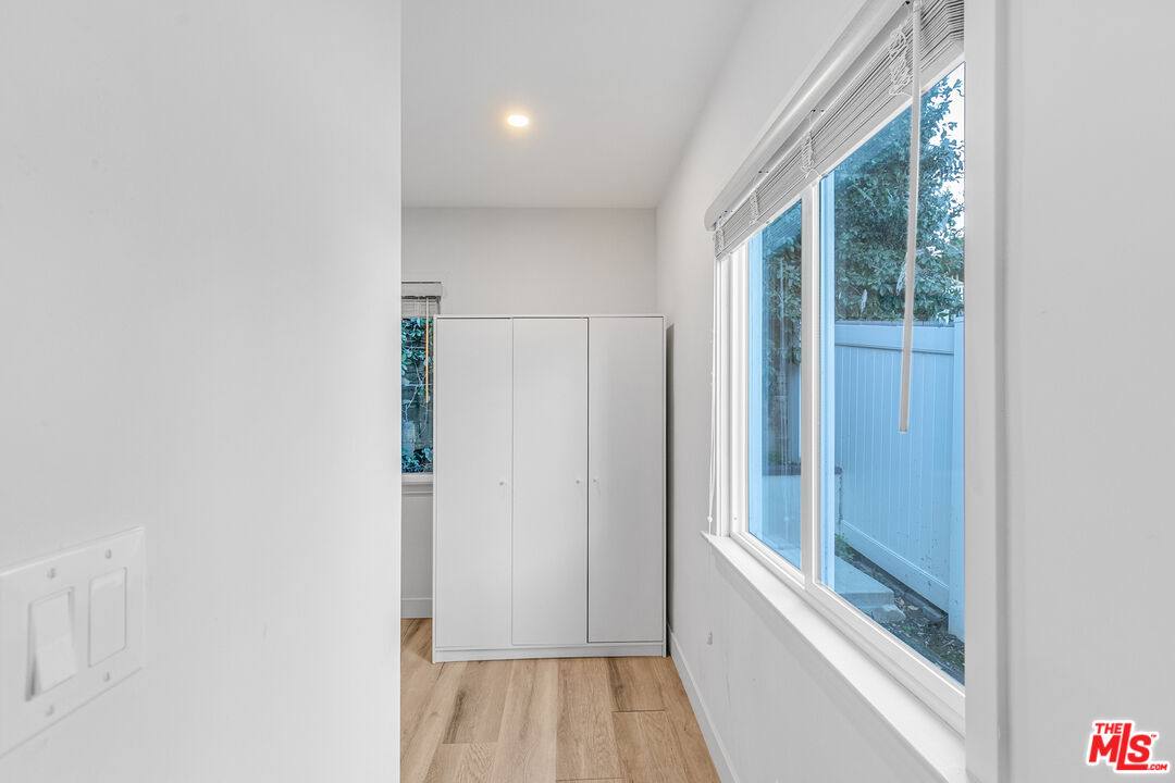 Apartment for rent at 3937 Kentucky Dr, Los Angeles, CA 90068