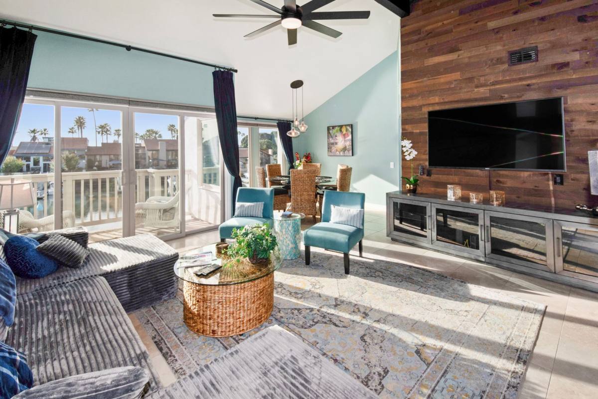 Apartment for rent at 92 Kingston Court, Coronado, CA 92118